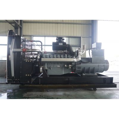 900kw威曼柴油發(fā)電機(jī)組-威曼16缸柴油機(jī)D30A1柴油發(fā)電機(jī)組,缸徑/行程：128/142mm,柴油發(fā)電機(jī)組水冷發(fā)動(dòng)機(jī)功率960KW,柴油發(fā)電機(jī)組配套馬拉松斯坦福發(fā)電機(jī)。廠價(jià)直銷歡迎選購(gòu)：13773399855。