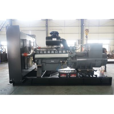 800kw威曼柴油發(fā)電機(jī)組-威曼16缸柴油機(jī)D30A2柴油發(fā)電機(jī)組,缸徑/行程：128/142mm,柴油發(fā)電機(jī)組水冷發(fā)動(dòng)機(jī)功率880KW,柴油發(fā)電機(jī)組配套馬拉松斯坦福發(fā)電機(jī)。廠價(jià)直銷歡迎選購(gòu)：13773399855。