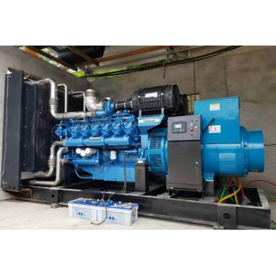 800kw博杜安柴油發電機組-博杜安12缸柴油機12M336D902E20柴油發電機組,缸徑/行程：150/150mm,柴油發電機組水冷發動機功率902KW,柴油發電機組配套馬拉松斯坦福發電機。廠價直銷歡迎選購：13773399855。