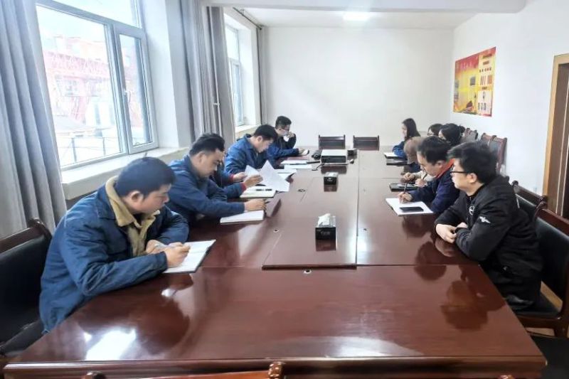 配送公司團支部召開集團&ldquo;兩會&rdquo;精神專題學習會